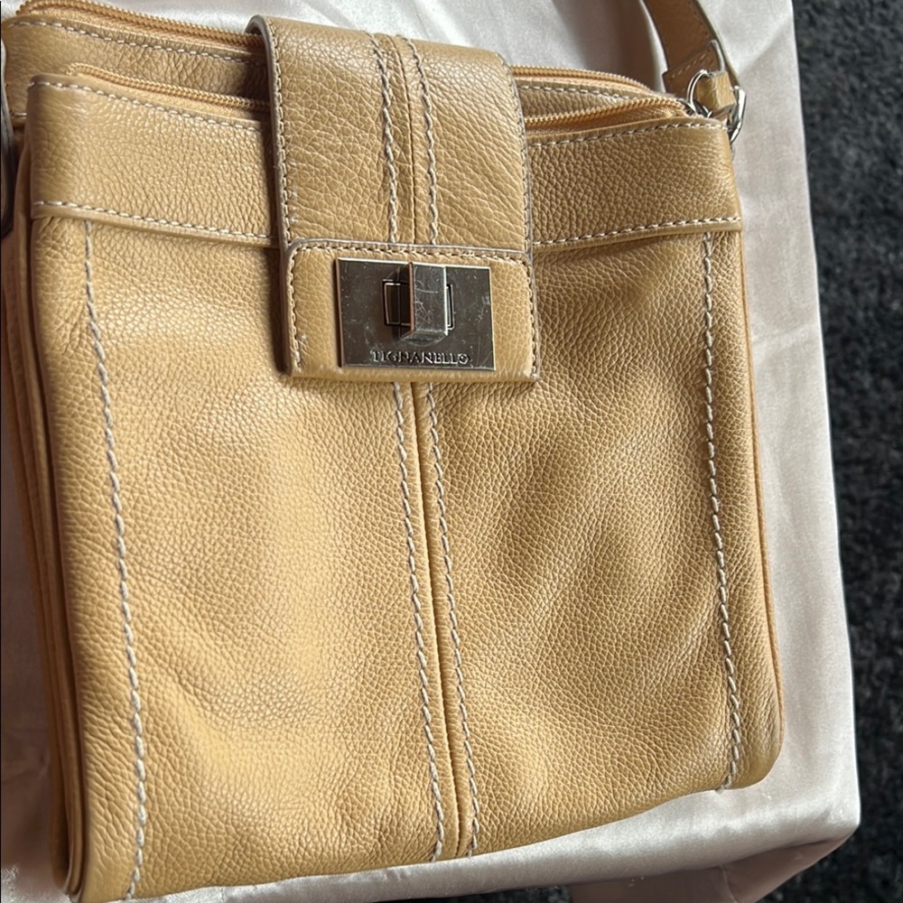 Tigenello Accessories Tan Crossbody Bag with Metallic Clasp